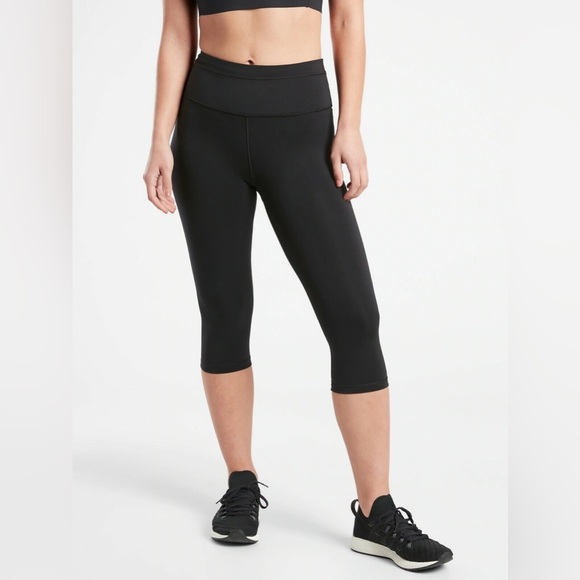 Athleta Pants & Jumpsuits New Athleta Accelerate Crop Leggings